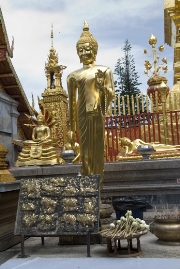 imagen estatua oriental